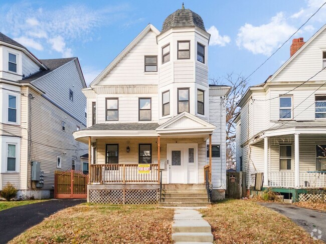 Building Photo - 84 N Allen St Rental