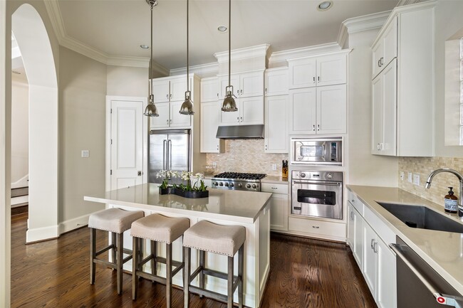 Photo - 1202 Wynden Commons Ln