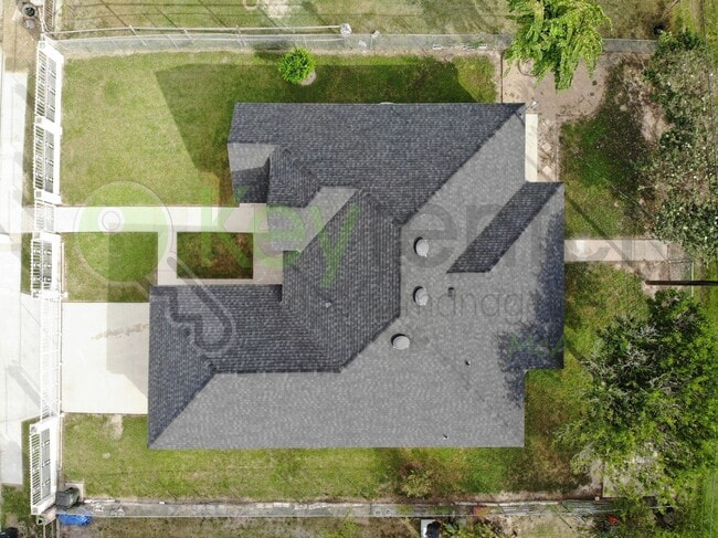 Photo - Beautiful 3bed/ 2bath home in Mission, TX