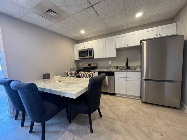 Photo - 1383 Metropolitan Pkwy SW