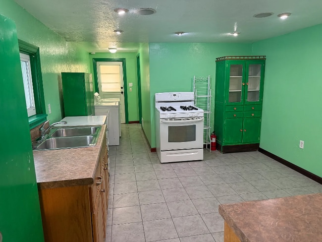 Photo - 1307 Bingham St