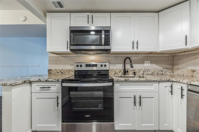 Photo - 480 NW 20th St