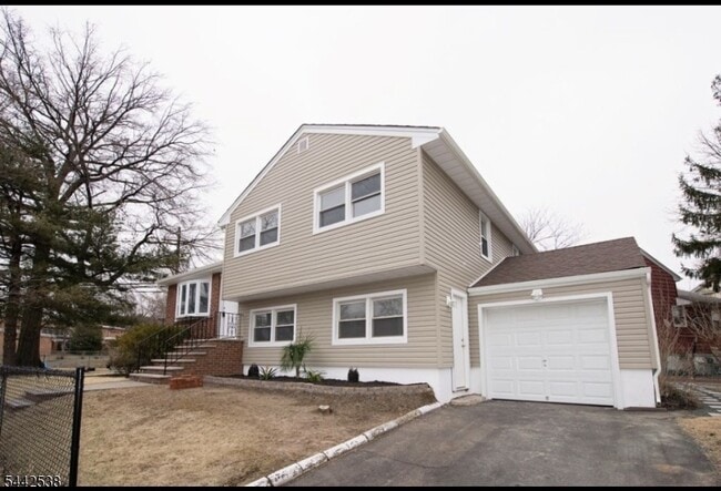 Building Photo - 475 Union Ave