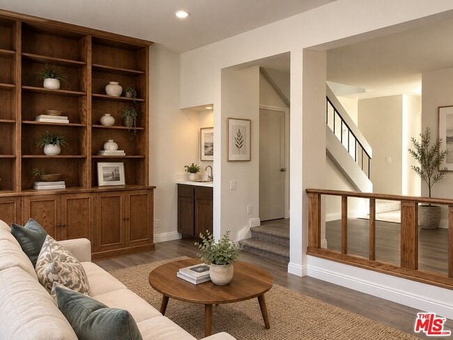 10933 Wellworth Ave Unit 1C