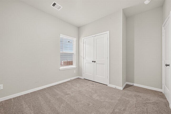 Photo - 4042 Bay Ct