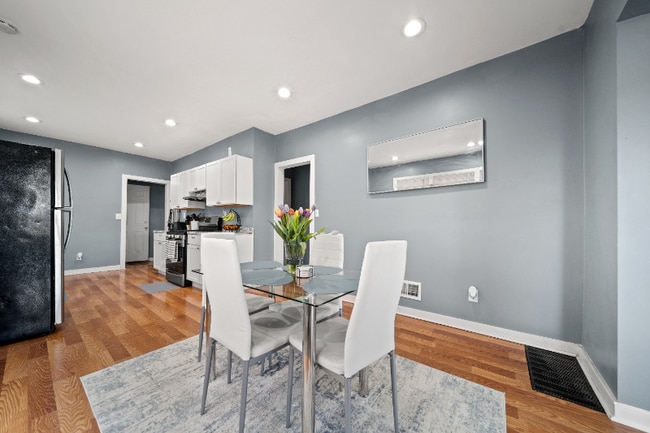 Photo - 1673 Calvert Ave