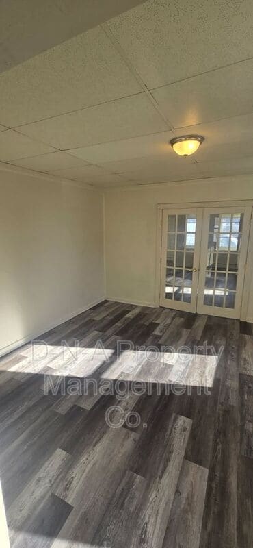 Photo - 154 Garibaldi Ave Unit #2