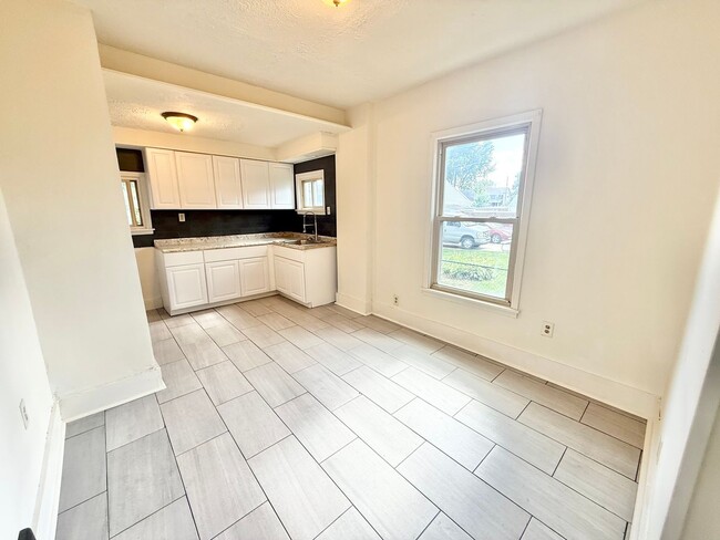 Photo - 2806 10th St SW