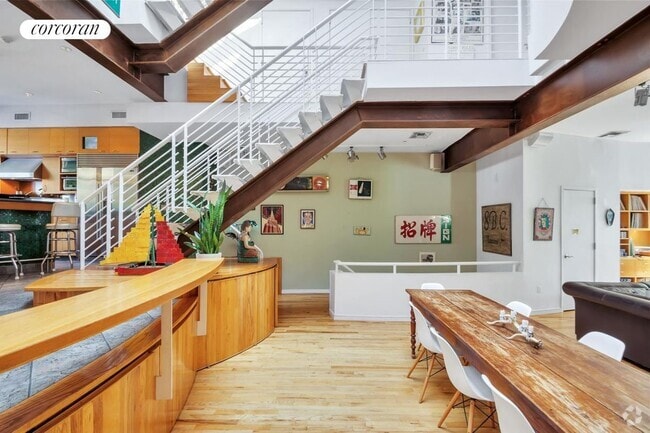 Building Photo - 337 E 8th St Rental