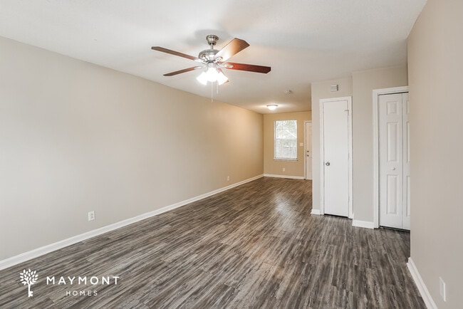 Photo - 379 Donna Dr