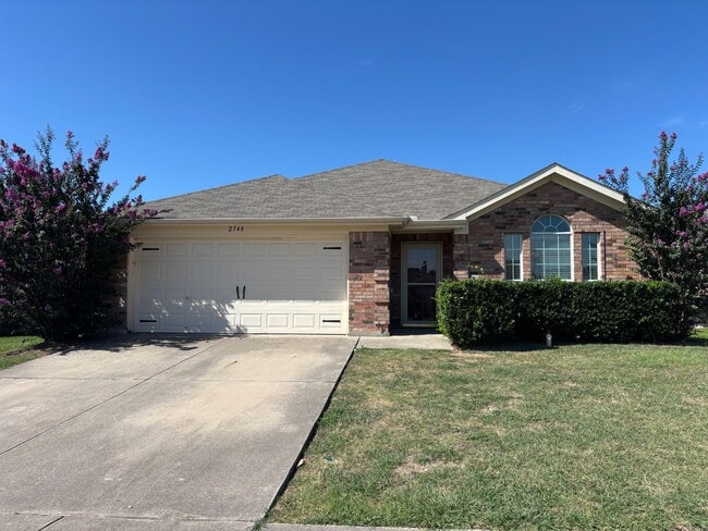 Building Photo - 4 BR/2BA | Updated Single Family Home | 2-Car Garage Parking | Fenced backyard