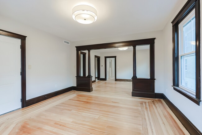 Photo - 65 Burton St