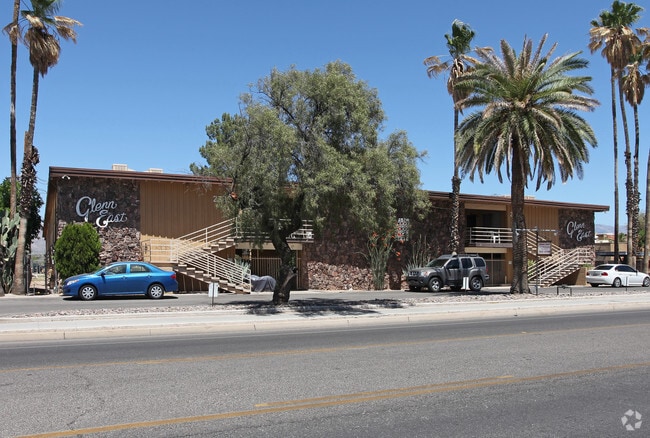 Glenn East Apartments