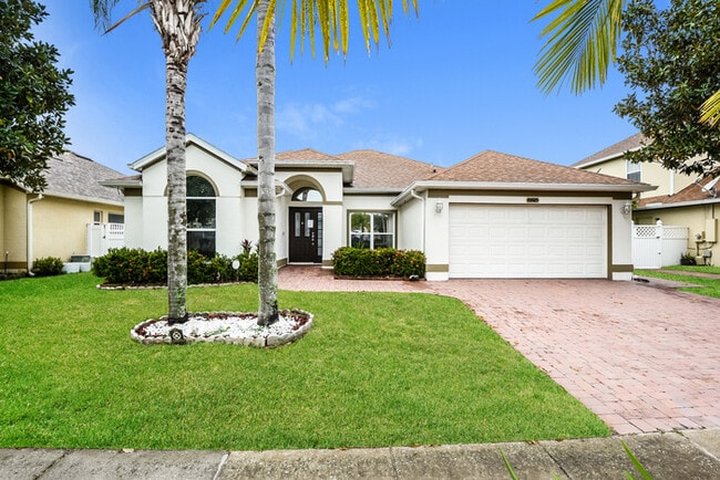 Building Photo - 12252 Bronson Way