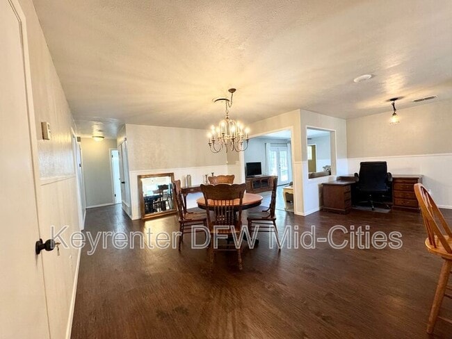 Photo - 901 Gregory Ave