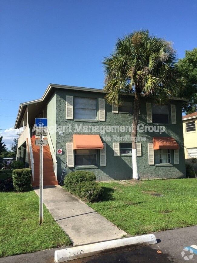 Building Photo - 705 Michigan Ct Unit 3 Rental