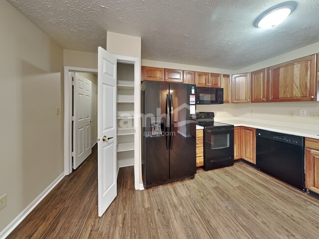Photo - 10684 Summerwood Ln