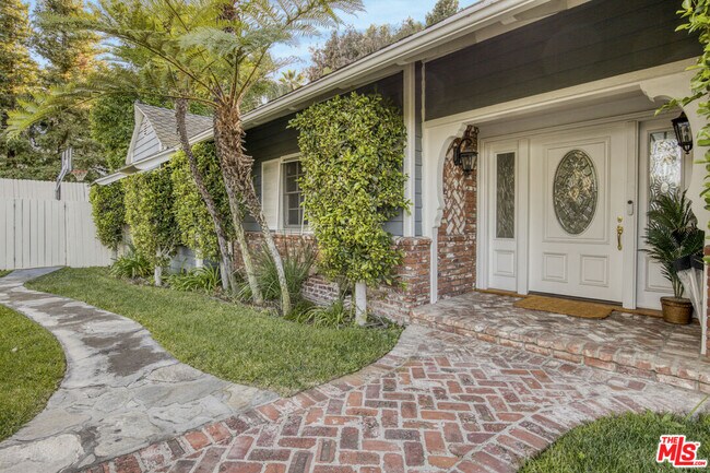 Photo - 3690 Crownridge Dr