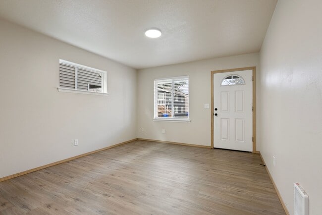 Photo - Beautiful Renovated 4b/2.5 bath home - SE Portland