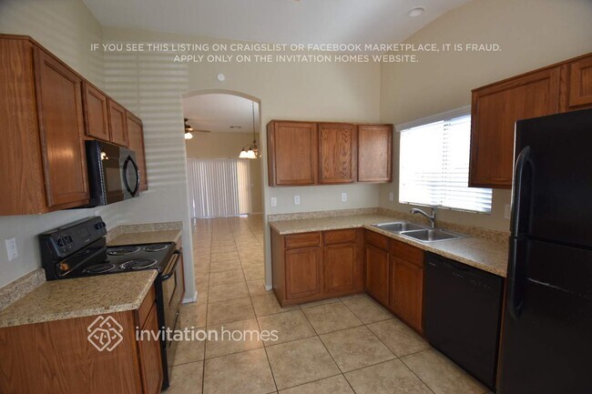 Photo - 9903 W Trumbull Rd