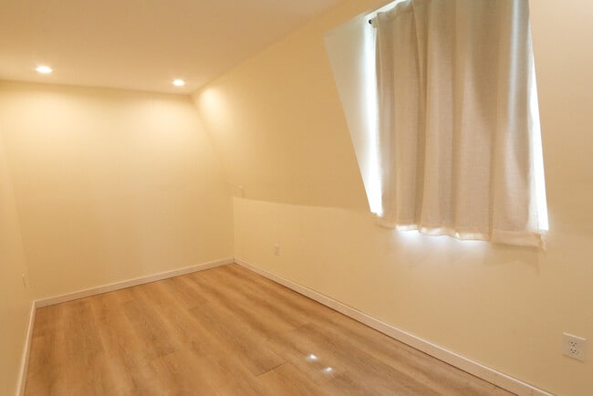 Building Photo - 224AA Groveland St Unit Newly Constructed 1-Bedroom Apartment