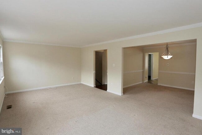 Photo - 2215 N Somerset St