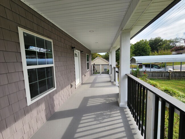 Front porch - 629 Central Ave