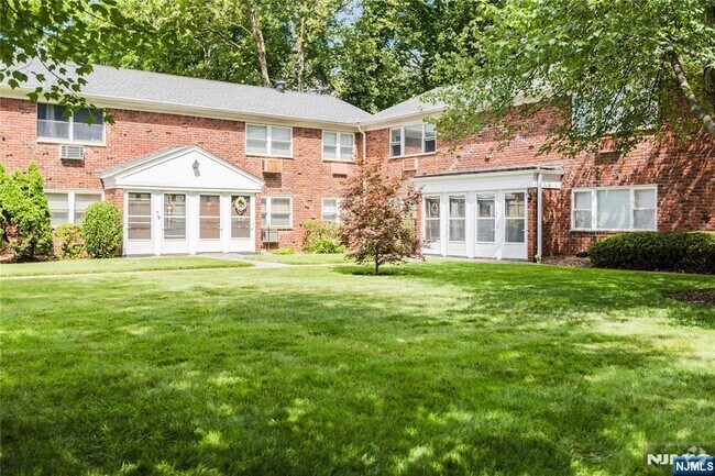 Building Photo - 500 Franklin Turnpike Rental