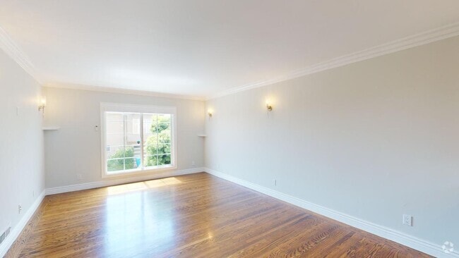 Building Photo - 330 Los Palmos Dr Rental