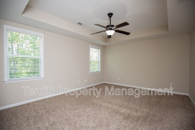 Photo - 4883 Wisteria Ln