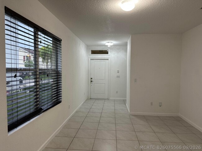 3779 Whitney Park Ln