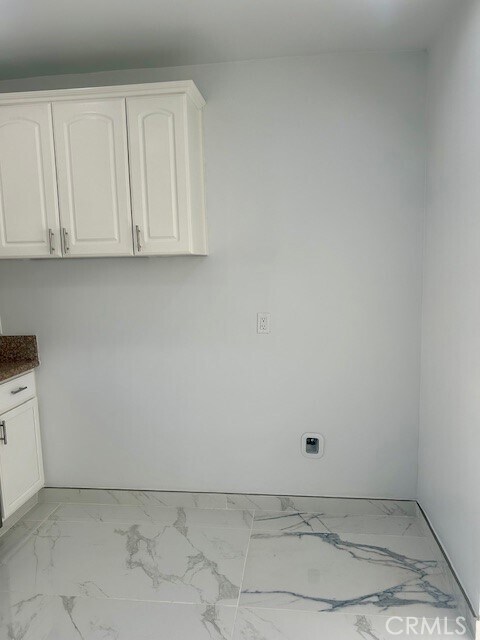 Photo - 5945 Riverton Ave