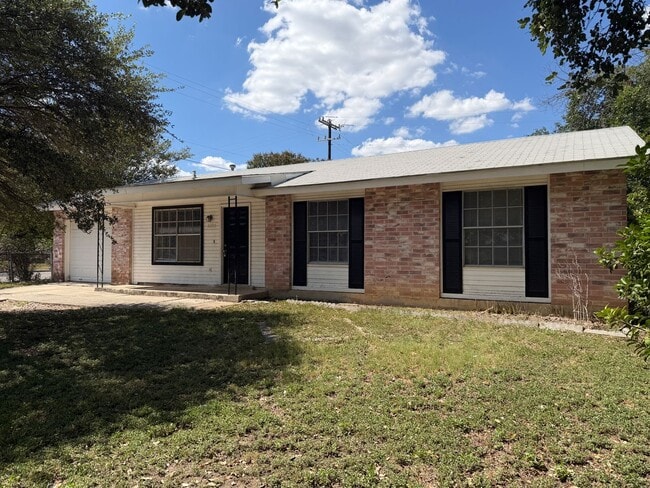 5203 Village Row