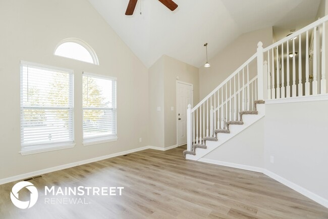 Photo - 1001 E Madelyn Dr