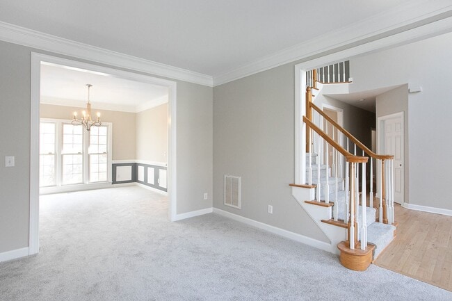 Photo - Beautiful 5 bedroom home in Cameron Estates!