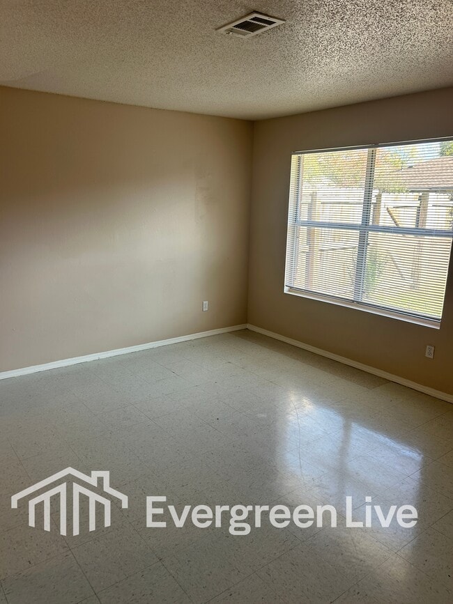 Photo - 64 Boreal Ct