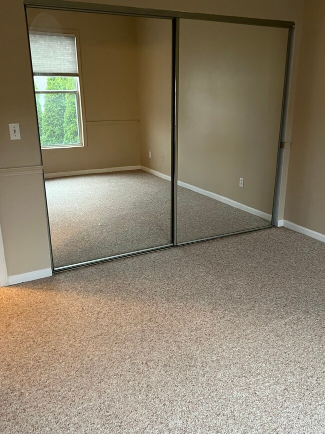 Building Photo - 6505 Saint Andrews Dr Unit St. Andrew place Rental