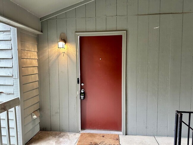 Photo - 1849 Tryon Dr