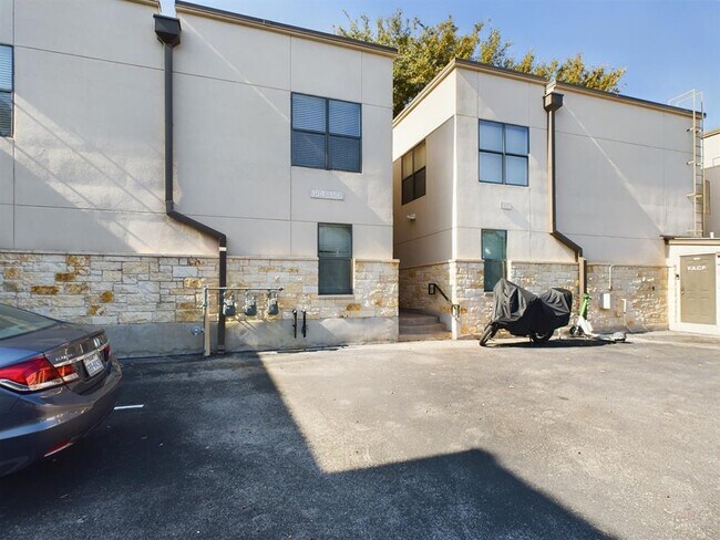 Photo - 711 W 32nd St Unidad 154