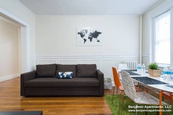 Photo - 239 Kelton St Unit 3