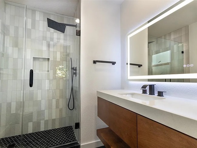 Photo - 10023 Kirkhaven Dr