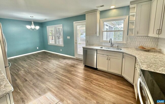 Photo - 3501 Glenaire Dr