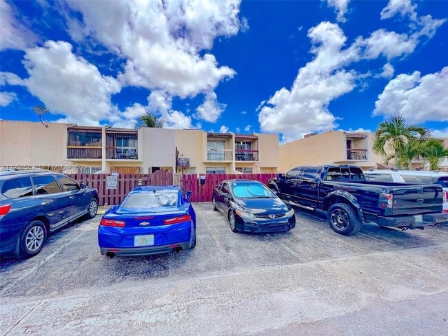 3672 SW 59th Ave