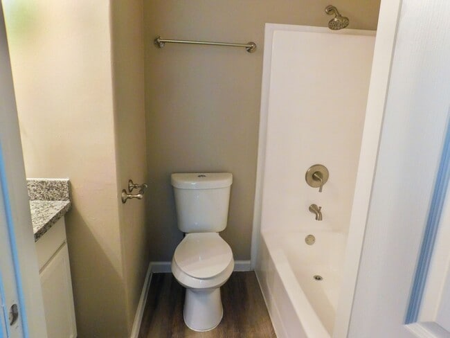 Photo - Room For Rent Unit 150 Varsity Rm C