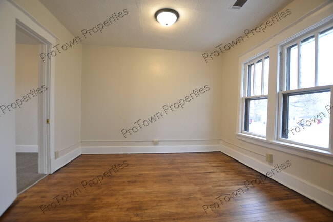 Photo - 411 Krakar Ave