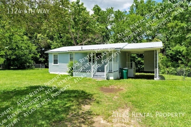 Photo - 1124 4th Way
