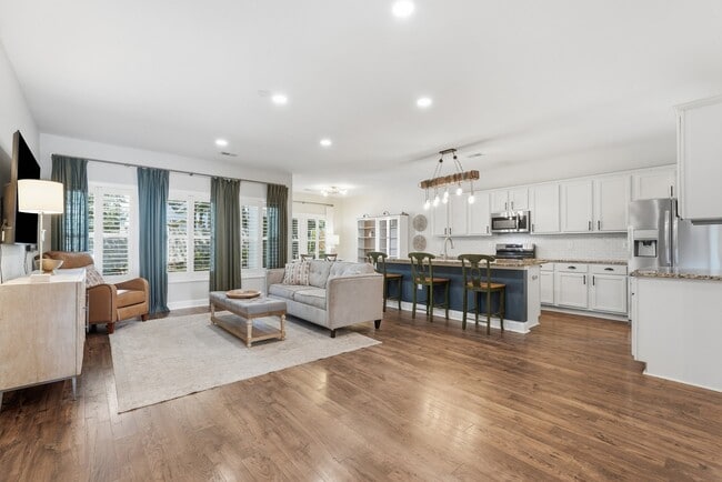 3023 Honey Clover Ct