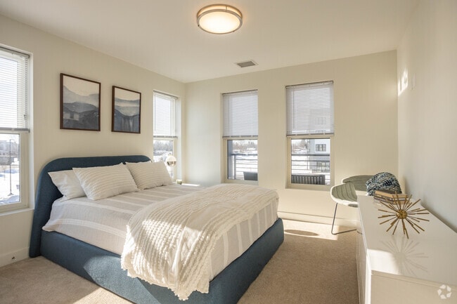 2BR, 2BA