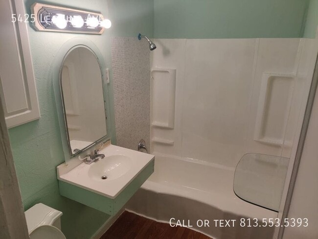 Photo - 5425 Leaming Ave