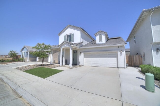 Photo - Newly Built 3/2.5 Woodside Home In Riverstone